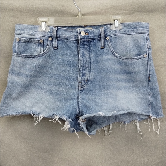Madewell Relaxed Denim Shorts - Picture 3 of 9